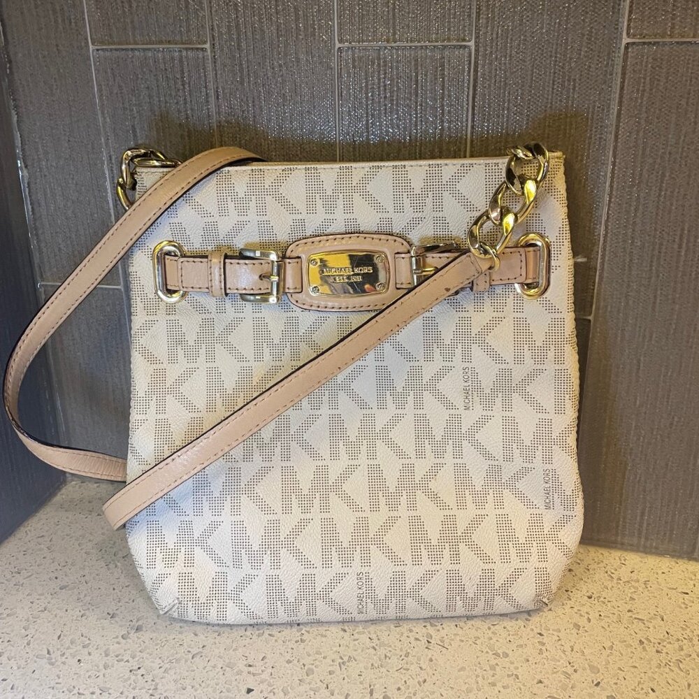 Michael Kors Small Crossbody Bag – MK Logo Design – Cream – Used